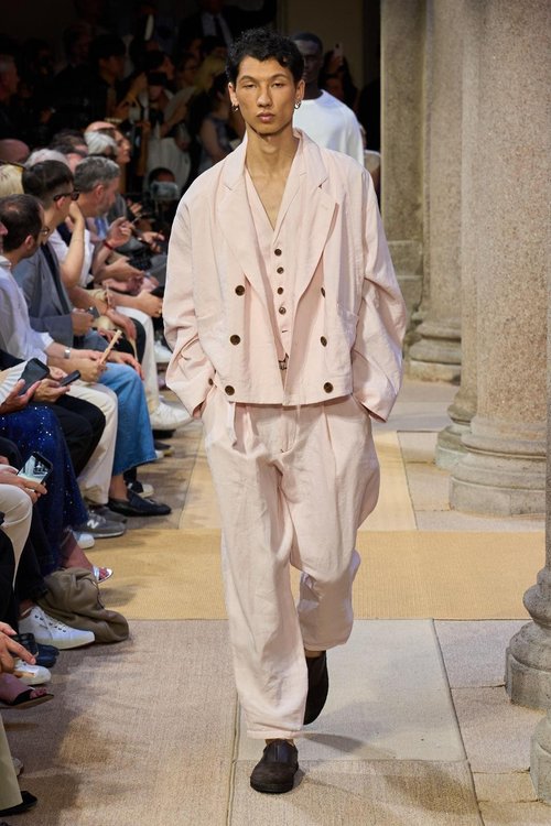 GIORGIO ARMANI SS27 - SHOW REPORT - BTB DIGITAL —